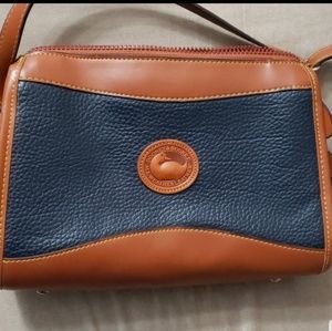 Dooney & bourke bag
